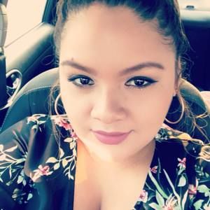 Meet your Posher, Mayra